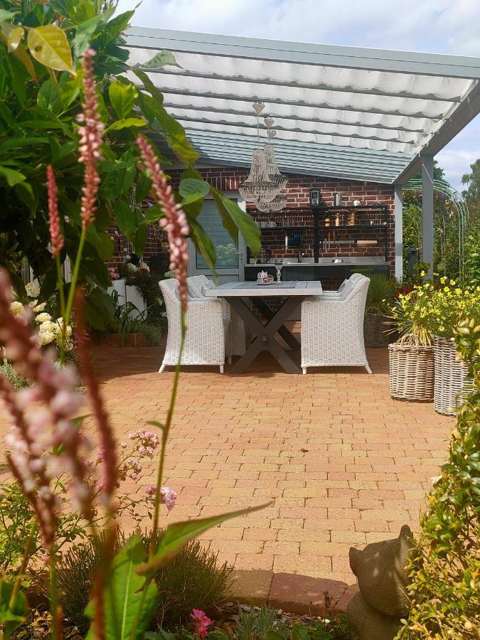Luana'S White Cottage Surwold Exterior photo