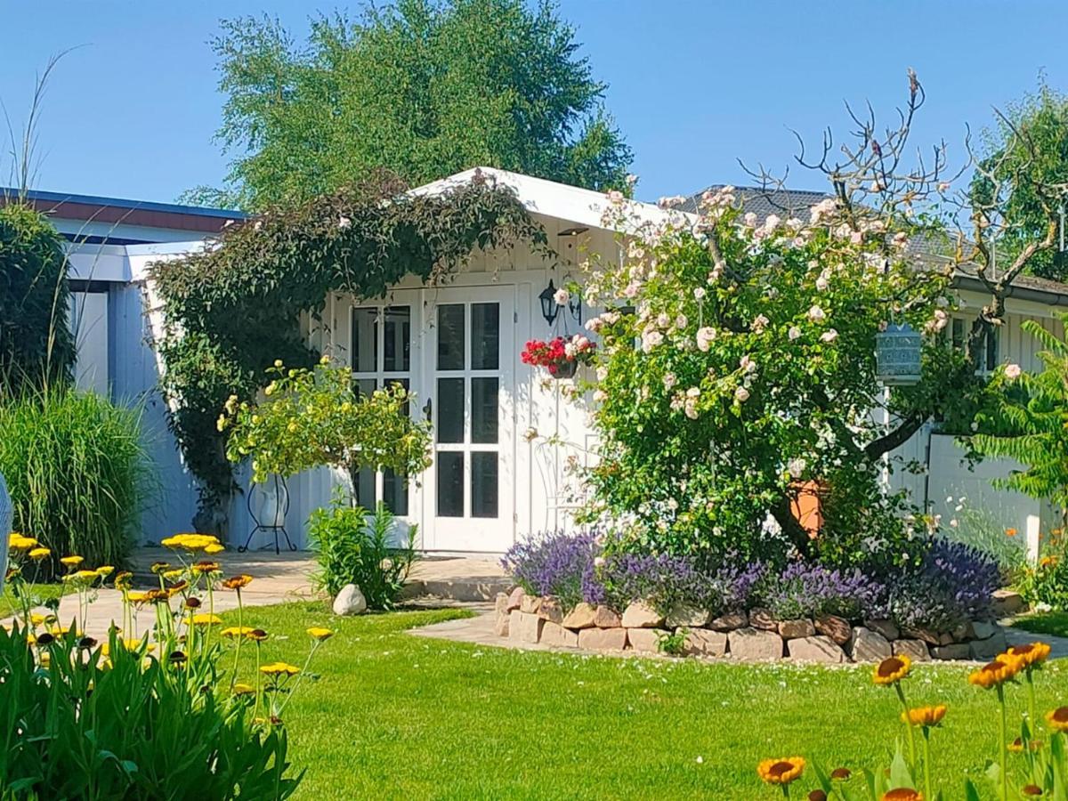 Luana'S White Cottage Surwold Exterior photo